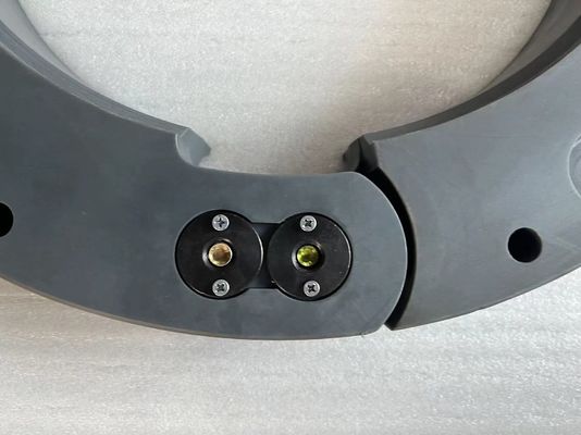 装甲車両SUVの操業パンクしたタイヤは土地の巡洋艦のためのシステムを20インチの縁挿入する