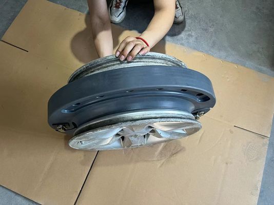 ポリマー ゴム製軍営の平らな挿入物335/80R20 225/75R16Cの操業平らな車輪の挿入物