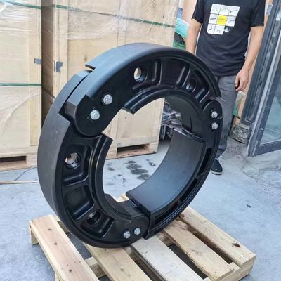Runflatは最大耐久性のために 軍事工学級の合成材料を挿入します
